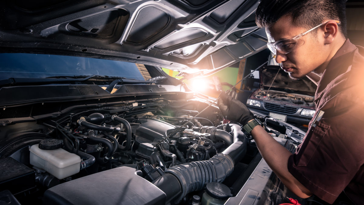 Auto Mechanic Careers, Opportunities and Average Salary in ...